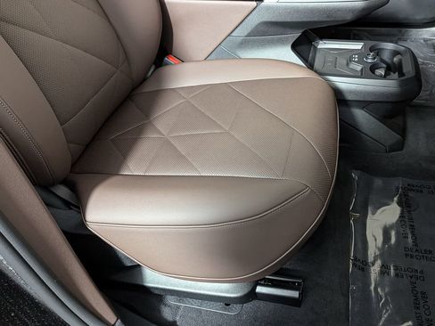 Used 2025 BMW iX xDrive50 w/ Premium Package image 38