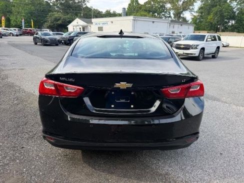Used 2016 Chevrolet Malibu LT w/ Leather Package FWD image 4