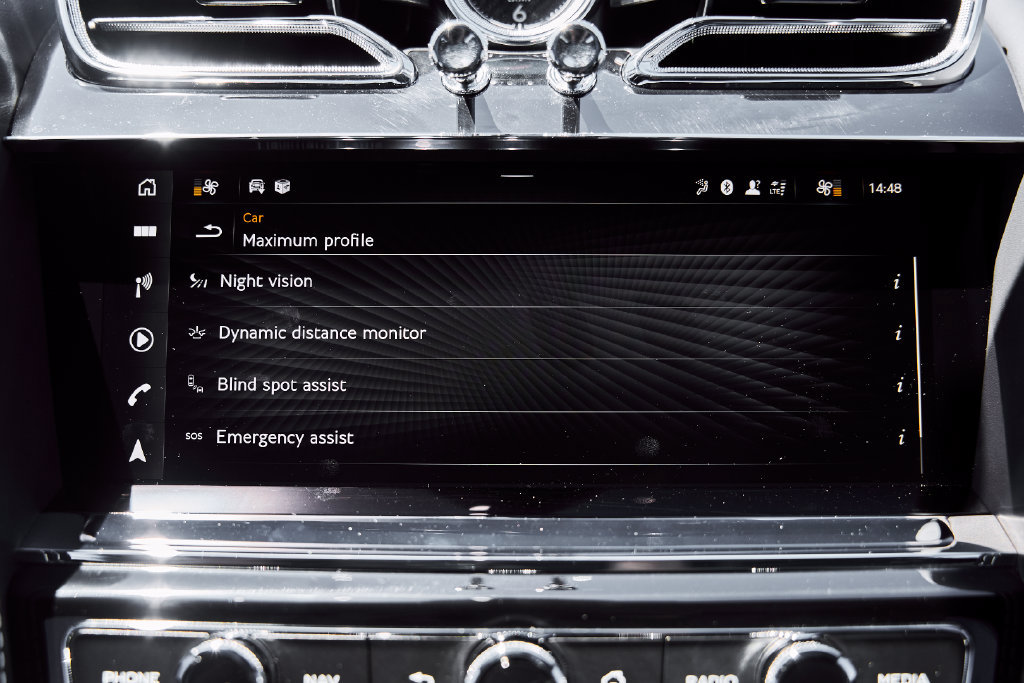 Used 2024 Bentley Bentayga AWD/4WD image 76