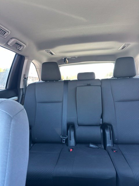 Used 2016 Toyota Highlander LE AWD/4WD image 24