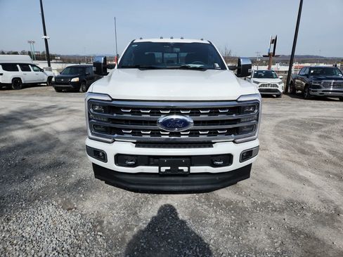 Used 2024 Ford F350 Platinum w/ FX4 Off-Road Package image 9