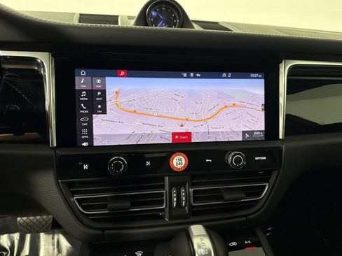 Certified 2026 Porsche Macan S AWD/4WD image 27