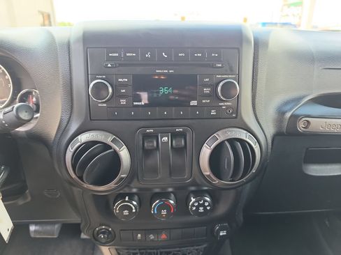 Used 2011 Jeep Wrangler Sport AWD/4WD image 17