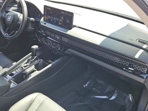 Used 2025 Honda Accord EX-L image 25