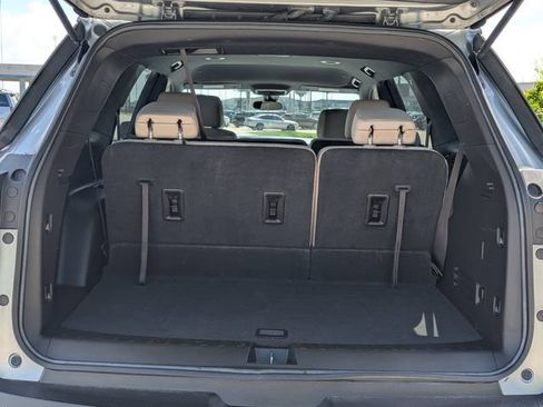 Used 2023 Chevrolet Traverse LS FWD image 26