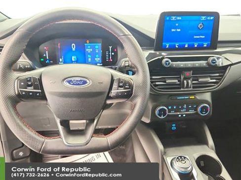 Used 2023 Ford Escape ST-Line image 16