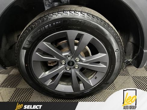 Used 2023 Ford Explorer XLT w/ Equipment Group 202A AWD/4WD image 25