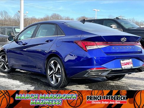 Used 2022 Hyundai Elantra Limited w/ Cargo Package image 9