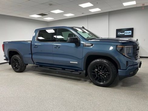 Used 2024 GMC Sierra 1500 Elevation w/ LPO, Elevation Black Package AWD/4WD image 12