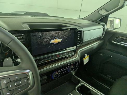 Used 2026 Chevrolet Silverado 1500 LT Trail Boss w/ LT Trail Boss Premium Package AWD/4WD image 20