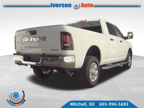 Used 2026 RAM 2500 Big Horn AWD/4WD image 3