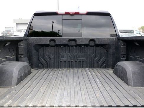 Used 2022 GMC Sierra 1500 AT4 w/ AT4 Premium Package AWD/4WD image 28
