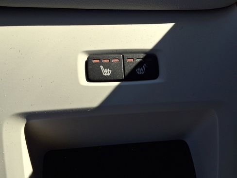 New 2026 Volvo XC60 T8 Ultra w/ Protection Package Premier image 6