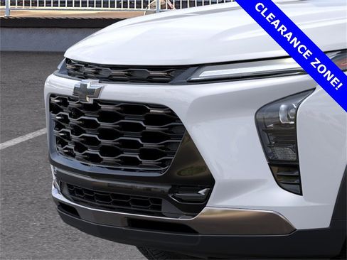 New 2025 Chevrolet Trax ACTIV w/ Driver Confidence Package image 13