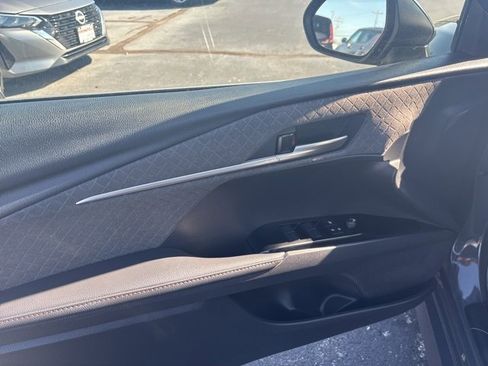 Used 2025 Toyota Camry XLE image 10