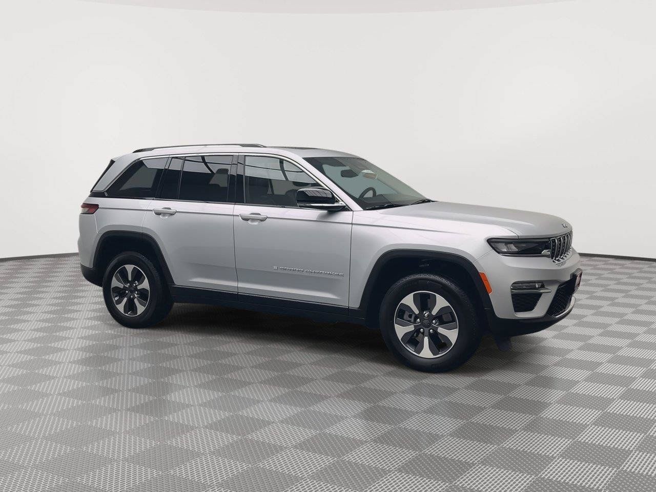 Used 2023 Jeep Grand Cherokee 4WD 4xe image 42