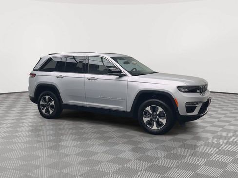 Used 2023 Jeep Grand Cherokee 4WD 4xe image 42