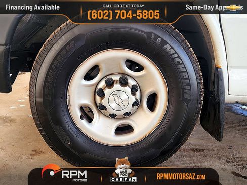 Used 2019 Chevrolet Express 3500 Extended w/ Driver Convenience Package image 33