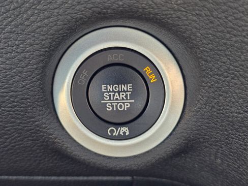 Used 2026 Chrysler Pacifica Select AWD/4WD image 51