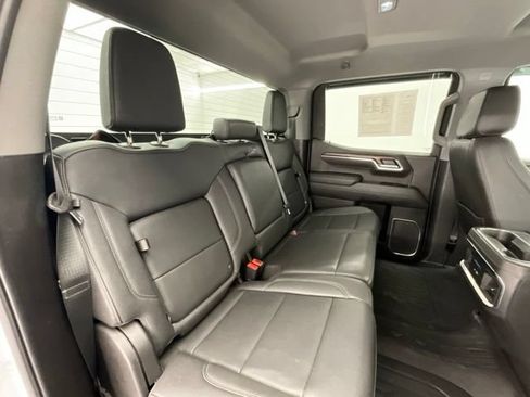 Used 2022 GMC Sierra 1500 SLT w/ SLT Convenience Package AWD/4WD image 14