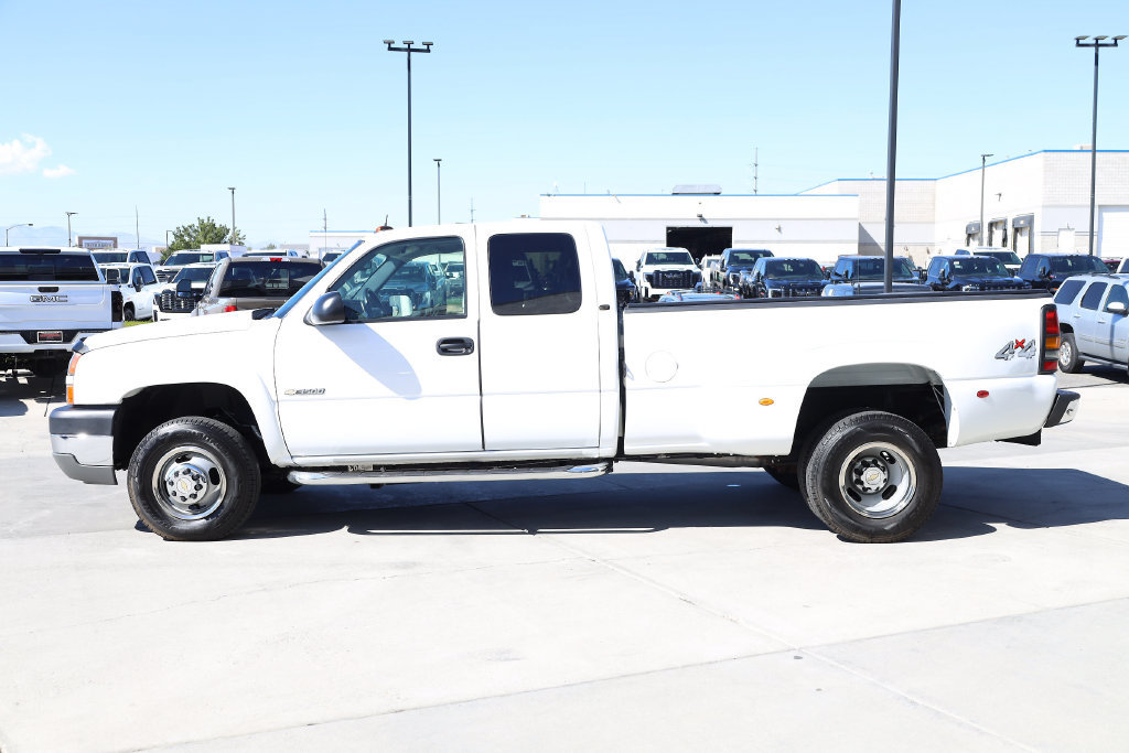 Used 2005 Chevrolet Silverado 3500 LT w/ Skid Plate Package AWD/4WD image 3