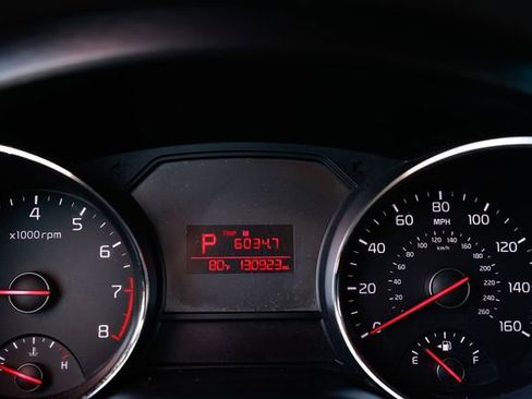 Used 2018 Kia Sedona L image 48