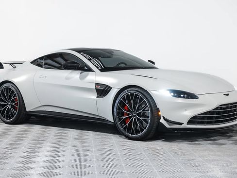 Used 2023 Aston Martin V8 Vantage Coupe RWD image 5