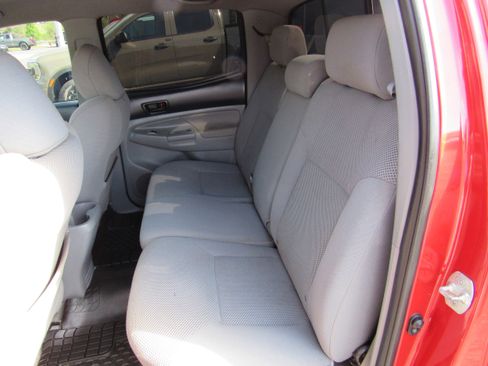 Used 2011 Toyota Tacoma 4x4 Double Cab w/ TRD Off-Road Pkg image 31