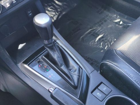 Used 2014 Toyota Corolla S FWD image 25