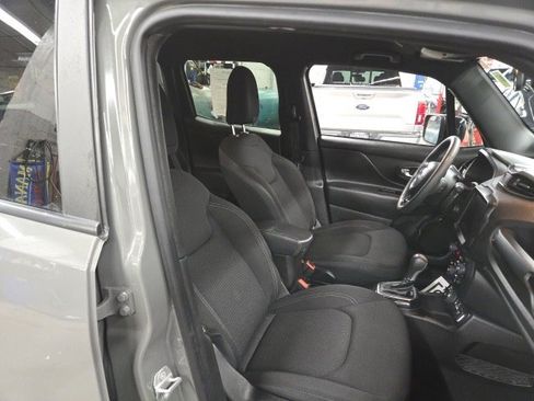 Used 2022 Jeep Renegade Altitude image 27