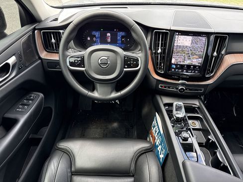 Certified 2023 Volvo XC60 B5 Ultimate w/ Climate Package FWD image 13
