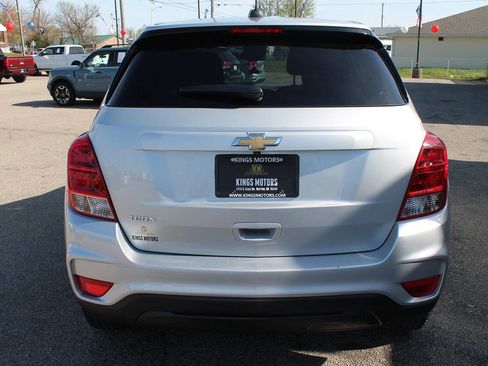 Used 2020 Chevrolet Trax LS w/ Tint and Cruise Package image 4