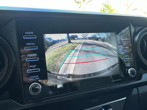 Used 2020 Toyota Tacoma SR5 image 34