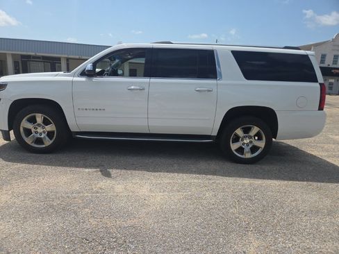 Used 2020 Chevrolet Suburban Premier RWD image 7