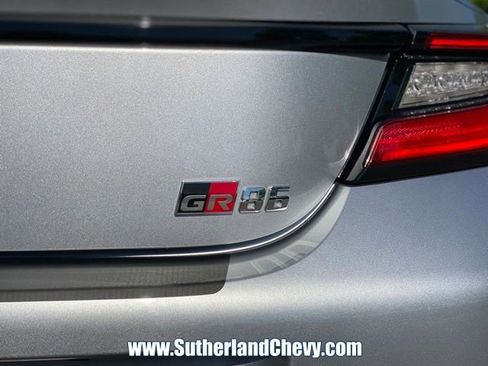 Used 2025 Toyota GR86 Premium w/ Performance Package RWD image 11