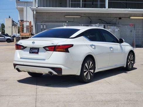 Used 2021 Nissan Altima 2.5 SL FWD image 7