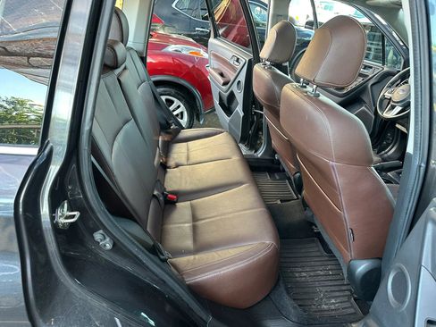 Used 2017 Subaru Forester 2.5i Touring AWD/4WD image 6