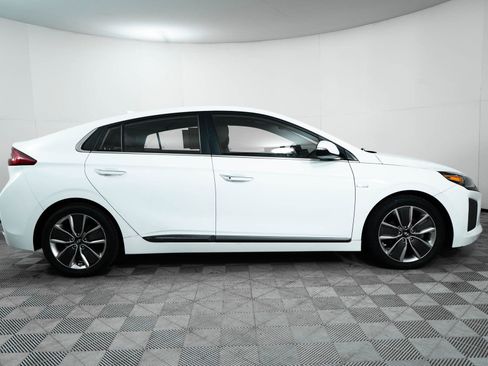 Used 2017 Hyundai Ioniq Limited image 8