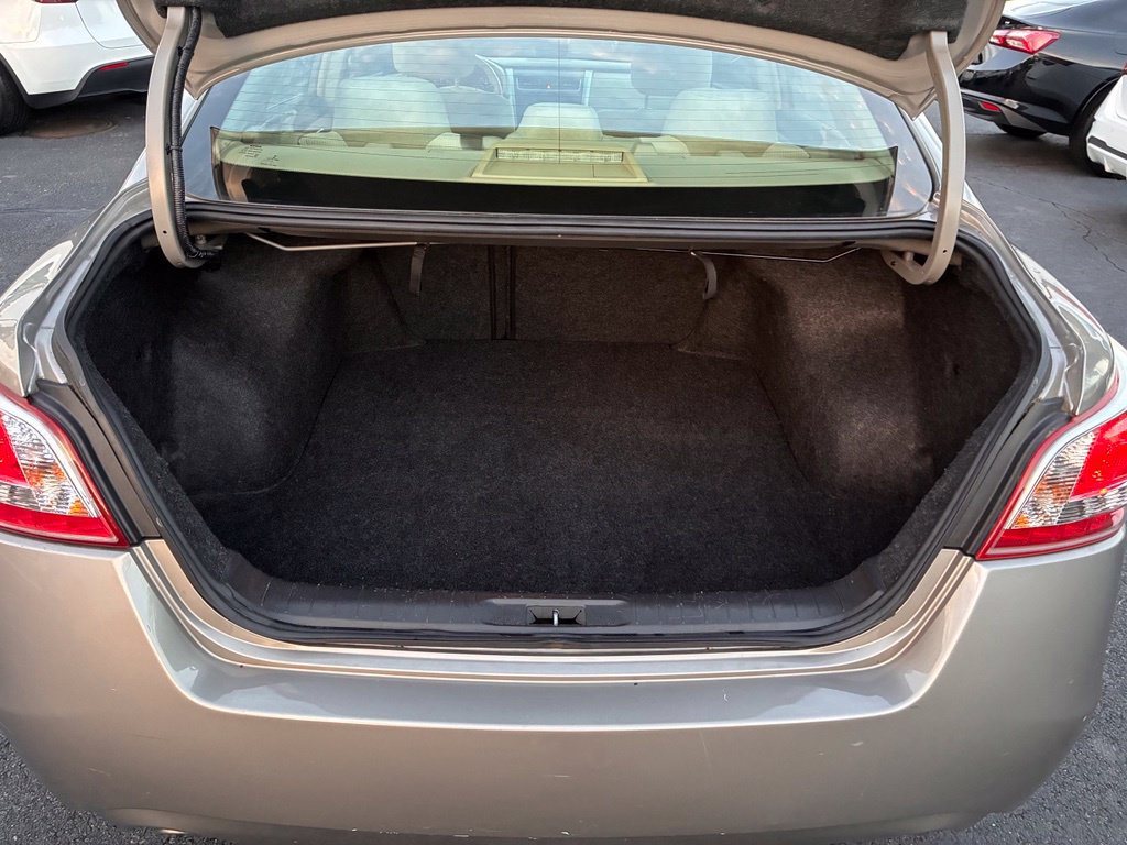 Used 2013 Nissan Altima 2.5 S FWD image 12