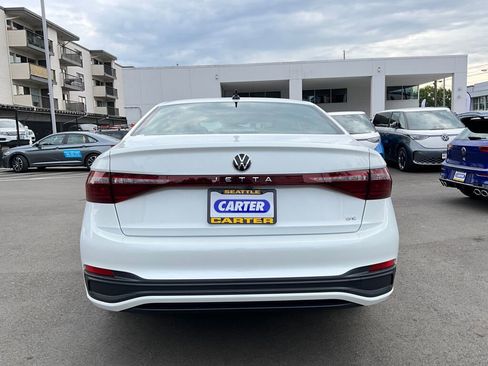 New 2025 Volkswagen Jetta SE image 7