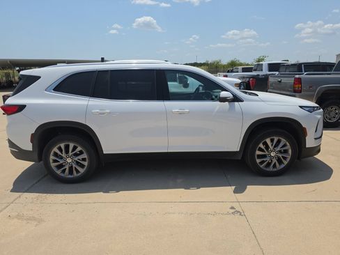 Used 2026 Buick Enclave Preferred AWD/4WD image 6