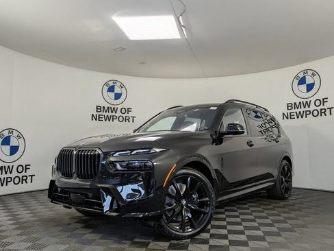 New 2027 BMW X7 xDrive40i w/ M Sport Package AWD/4WD image 1