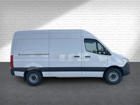 New 2025 Mercedes-Benz Sprinter 2500 image 8