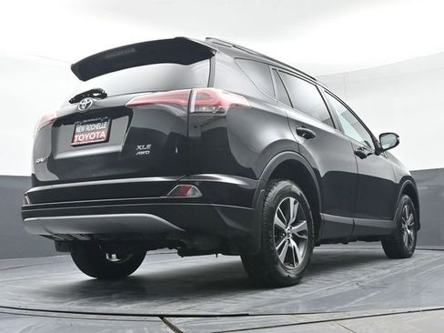 Used 2017 Toyota RAV4 XLE image 33