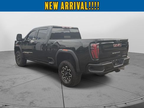 Used 2025 GMC Sierra 2500 AT4X AWD/4WD image 3