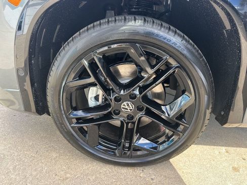 New 2026 Volkswagen Tiguan SE R-Line image 26