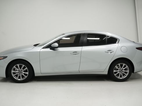Used 2019 MAZDA MAZDA3 Sedan FWD image 7