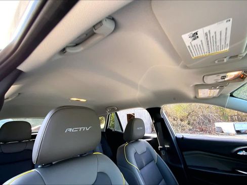 Used 2025 Chevrolet Trax ACTIV w/ Driver Confidence Package image 13