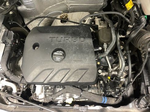 Used 2023 Buick Encore GX Essence w/ Experience Buick Package image 27