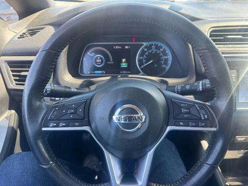 Used 2018 Nissan Leaf SV w/ Protection Package FWD image 15